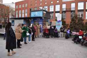 Instituciones de C-LM demuestran compromiso por los derechos de las mujeres a través de poesía, música y premios.