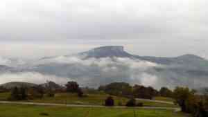 La gestión de Emiliano García-Page lleva a una mejora significativa en la sanidad de Castilla-La Mancha con aumento de recursos humanos, infraestructuras y tecnología.