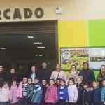 Los alumnos de 5 años del Colegio San José de Puertollano visitan el Mercado municipal