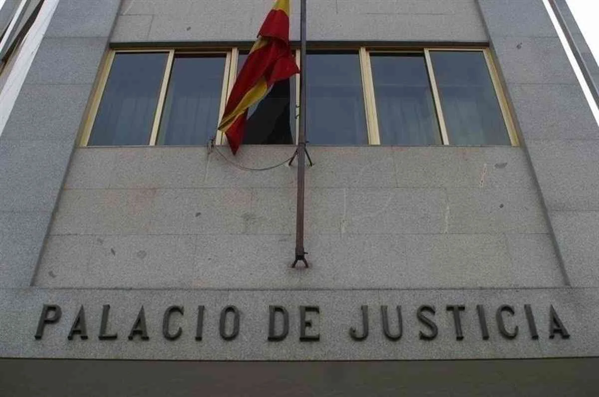 Hombre acusado de abuso sexual a una menor en Puertollano enfrenta una petición de 3 años de prisión.