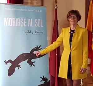 Un recital de poesía con la escritora Isabel J. Romero por el Día del Libro el 21 de abril en el colegio Juan Ramón Jiménez de Puertollano