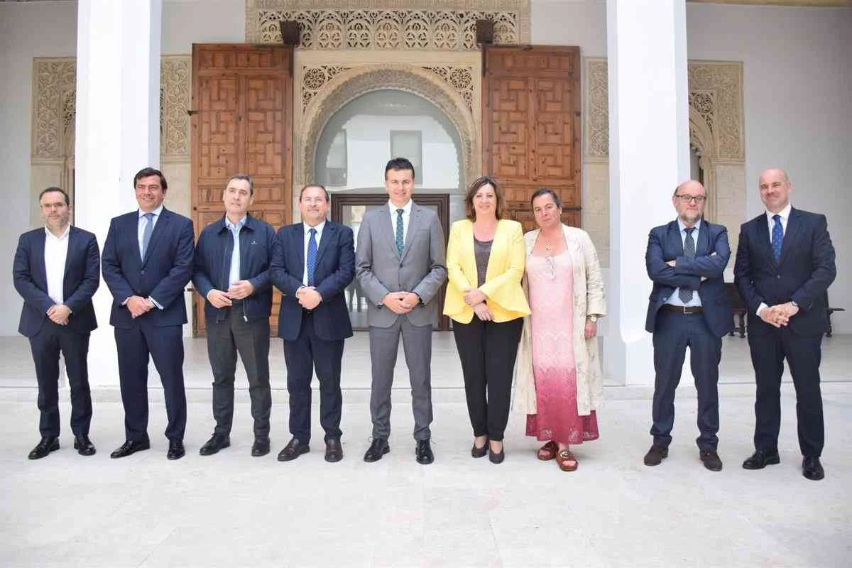 El Ministro de Industria destaca el potencial de Castilla-La Mancha tras conocer el proyecto de Hydum Steel en Puertollano.