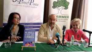 “Expósito presenta en Puertollano ‘Mi abuela era una verdadera feminista’: un libro que destaca a mujeres pioneras del cambio fuera de la política”
