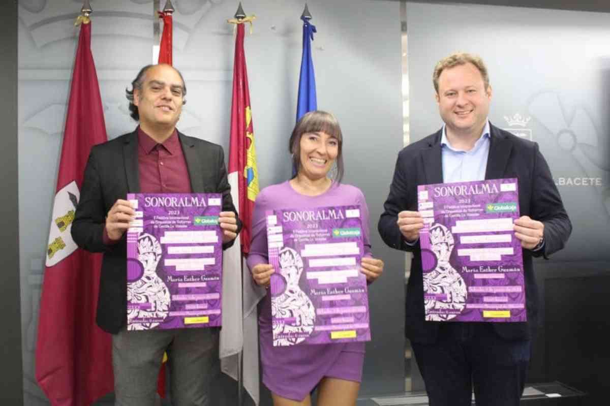 Clausura del II Festival Internacional de Orquestas de Guitarras de CLM “Sonoralma” el 3 de junio en el Auditorio de Albacete