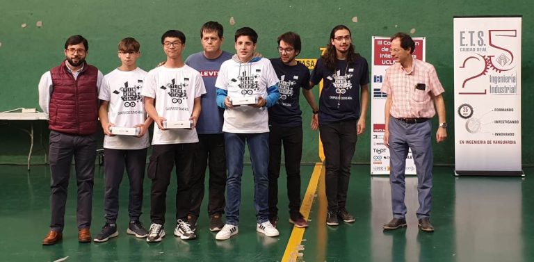 El Colegio de Ingenieros Industriales patrocina los premios de la III Competición Intercampus de Robótica en Ciudad Real 