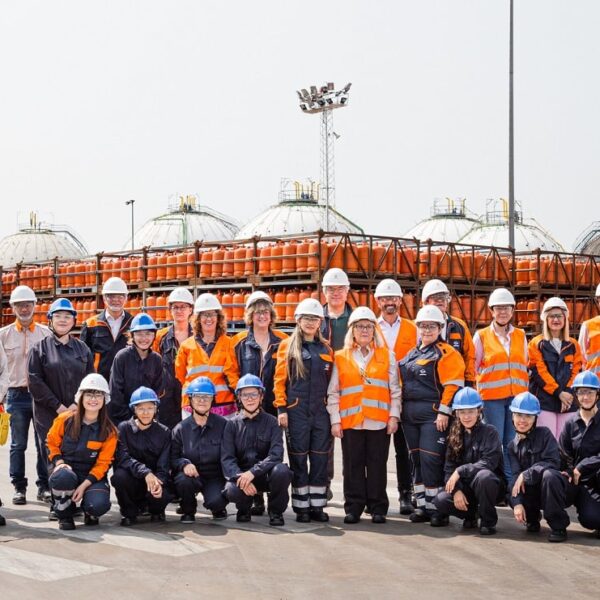 Convenio para promover la inserción laboral de mujeres en riesgo de vulnerabilidad social suscribieron Repsol y Cruz Roja Puertollano