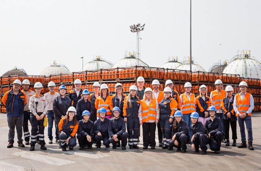 Convenio para promover la inserción laboral de mujeres en riesgo de vulnerabilidad social suscribieron Repsol y Cruz Roja Puertollano