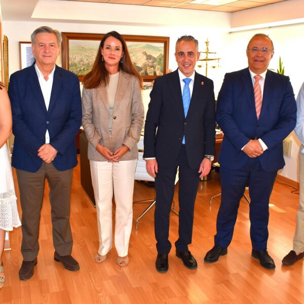 Repsol invertirá en Puertollano más de 120 millones de euros en un proyecto de producción de combustibles 100% renovables