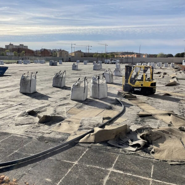 JGL de Puertollano amplia el presupuesto para renovación de césped en el anexo del estadio Sánchez Menor en 72.782 €