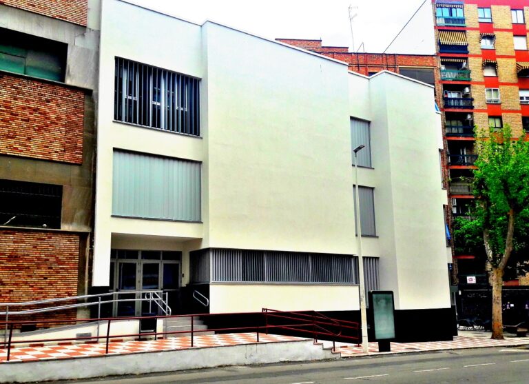 Reanudan la atención presencial con cita previa en el Centro de la Mujer de Puertollano en el edificio de Gran Capitán