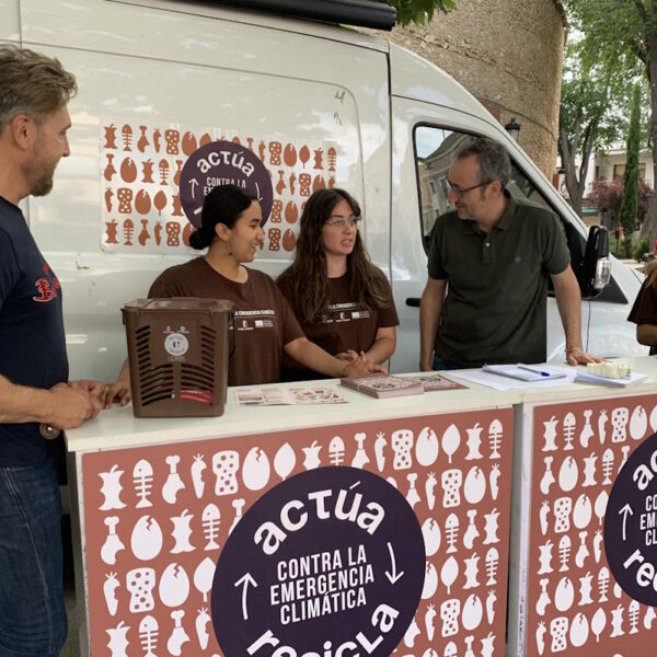 Campaña “Actúa-Recicla Contra la Emergencia Climática” para promover el uso del contenedor marrón de orgánica ha llegado a Tomelloso