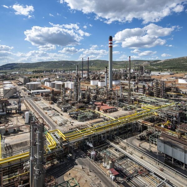 Repsol desarrolla en Puertollano su segunda planta de fabricación en la península de combustibles cero emisiones netas
