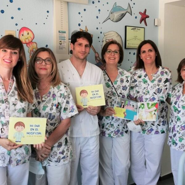 El hospital de Puertollano lanza un libro para tranquilizar a los niños antes de una cirugía