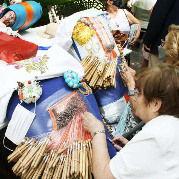 Bases  para  selección de 10  monitores por concurso de méritos para impartir cursos en la Universidad Popular de Puertollano