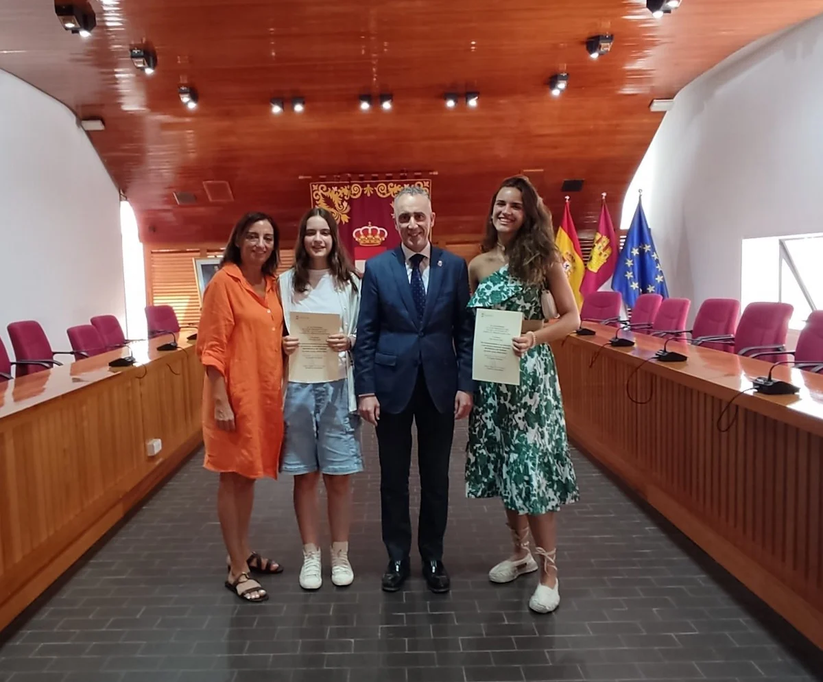 26 jóvenes estudiantes de secundaria de Puertollano y del Conservatorio de Música reconocidos por su rendimiento académico