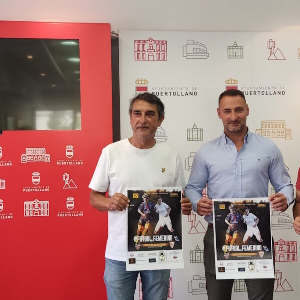 Partido benéfico de fútbol femenino entre el Sevilla C.F. y el Levante U.D. en el Estadio Municipal de Puertollano el 19 de agosto
