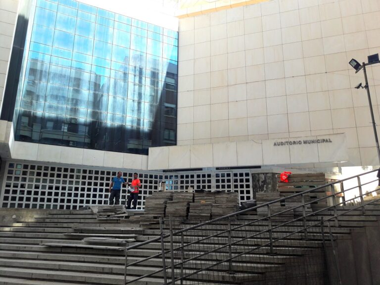 51.422,71 € en mejoras de la cubierta del Auditorio Municipal de Puertollano para impermeabilizar el espacio del Archivo Histórico