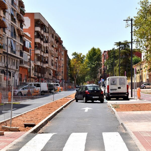 Abierta al tráfico en ambos sentidos la remodelada calle Ancha de Puertollano entre el Paseo de San Gregorio y la calle Muelle
