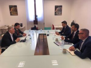 Alcalde de Ciudad Real exige soluciones a Renfe por problemas en trenes Avant a Madrid