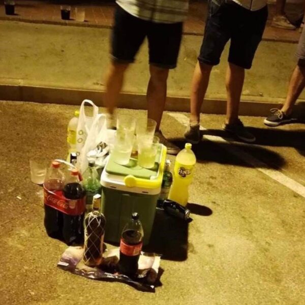 Botellón excepcional en Puertollano por fiestas patronales organizado por empresa privada, con entrada de 10€ por persona