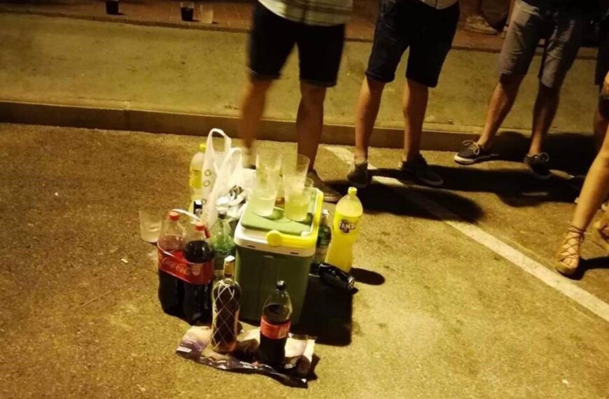 Botellón excepcional en Puertollano por fiestas patronales organizado por empresa privada, con entrada de 10€ por persona
