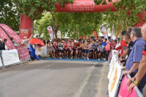 Esther Jiménez de los Galanes y Andy Morales ganan la Media Maratón Ciudad de Puertollano en el Circuito de Carreras Populares de Ciudad Real