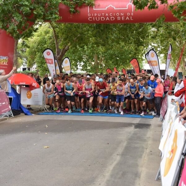 Esther Jiménez de los Galanes y Andy Morales ganan la Media Maratón Ciudad de Puertollano en el Circuito de Carreras Populares de Ciudad Real