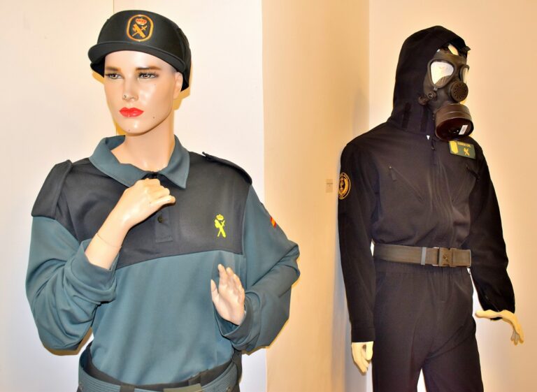 Una muestra en la Casa de Baños de Puertollano recorre la actividad de la mujer en la Guardia Civil