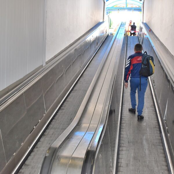 El equipo de gobierno busca solución a la rampa mecánica de accesibilidad a la barriada El Carmen