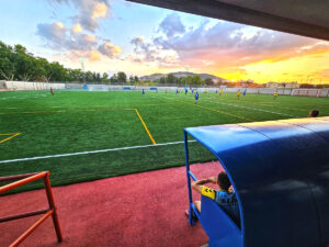 El Anexo del Sánchez Menor estrena césped artificial renovado para competiciones y entrenamientos.