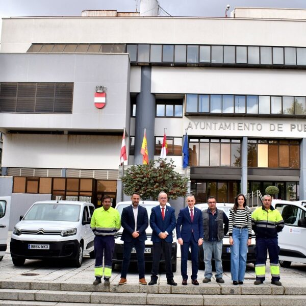 El Ayuntamiento adquiere cinco vehículos adicionales para atender distintos servicios municipales.