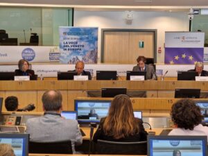 Gestión de producción de hidrógeno verde en Castilla-La Mancha: interés internacional en energías renovables.