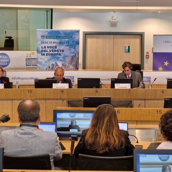 Gestión de producción de hidrógeno verde en Castilla-La Mancha: interés internacional en energías renovables.