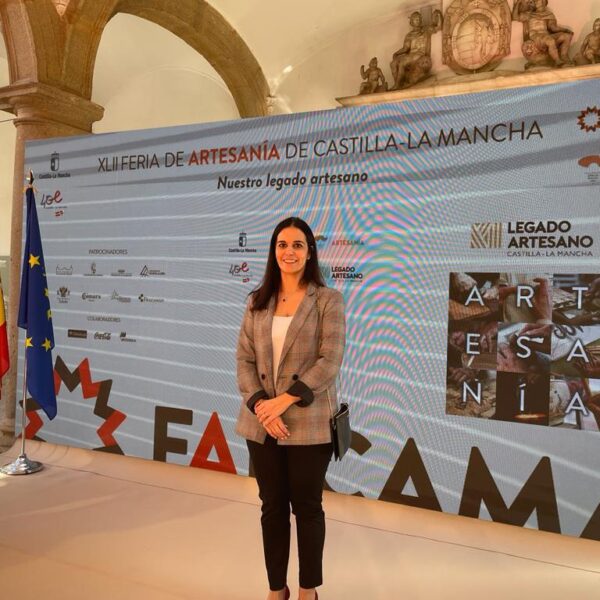 La asistencia de la concejal María Castellanos a la inauguración de FARCAMA.
