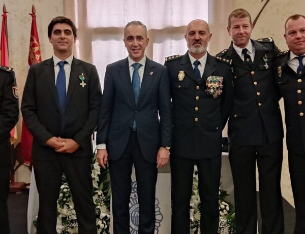 La importancia de la Policía Nacional destacada por el alcalde durante la festividad del CNP y su compromiso con el servicio a la comunidad