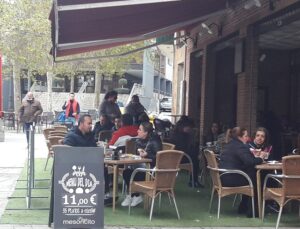 Se amplía el plazo de solicitud de instalación de terrazas hosteleras hasta el 31 de octubre.