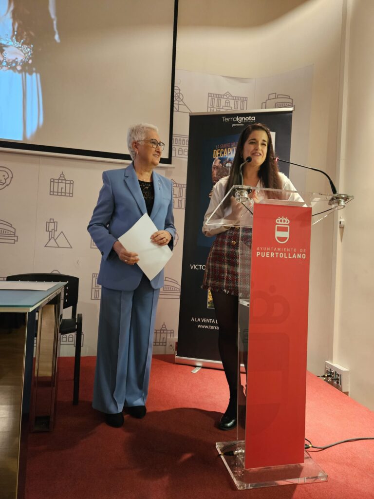 Victoria Rodríguez triunfa con la multitudinaria presentación de su libro «Decapitada»