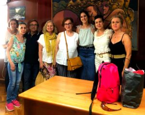 El Ayuntamiento convertirá antiguos contenedores en refugios para gatos callejeros.