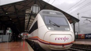 Renfe atiende las peticiones de los usuarios de Ciudad Real y Toledo para ajustes en los horarios de trenes