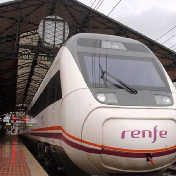 Renfe atiende las peticiones de los usuarios de Ciudad Real y Toledo para ajustes en los horarios de trenes