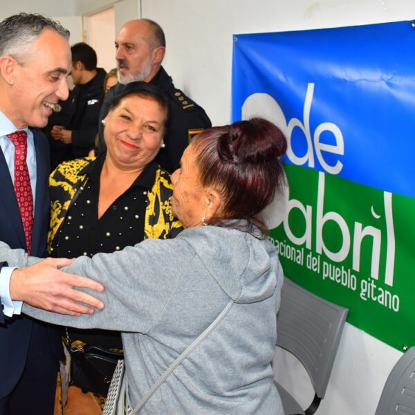 La Fundación Secretariado Gitano recibe elogios de Miguel Ángel Ruiz por su labor de integración