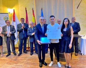 Miguel Ángel Ruiz participa en la ceremonia de premiación de Arquicma