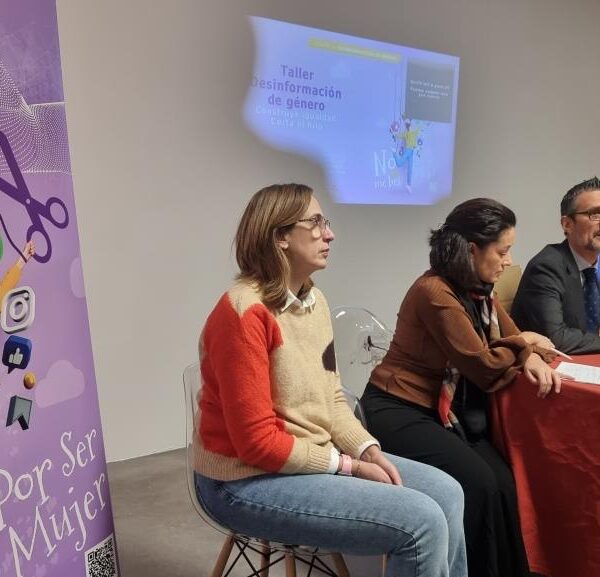 Corral acoge una jornada formativa  sobre los peligros sexistas de la desinformación