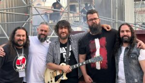 «Sigo Estando Aquí»: El Nuevo Álbum de Callejón Sin Salida que Resuena con Presencia