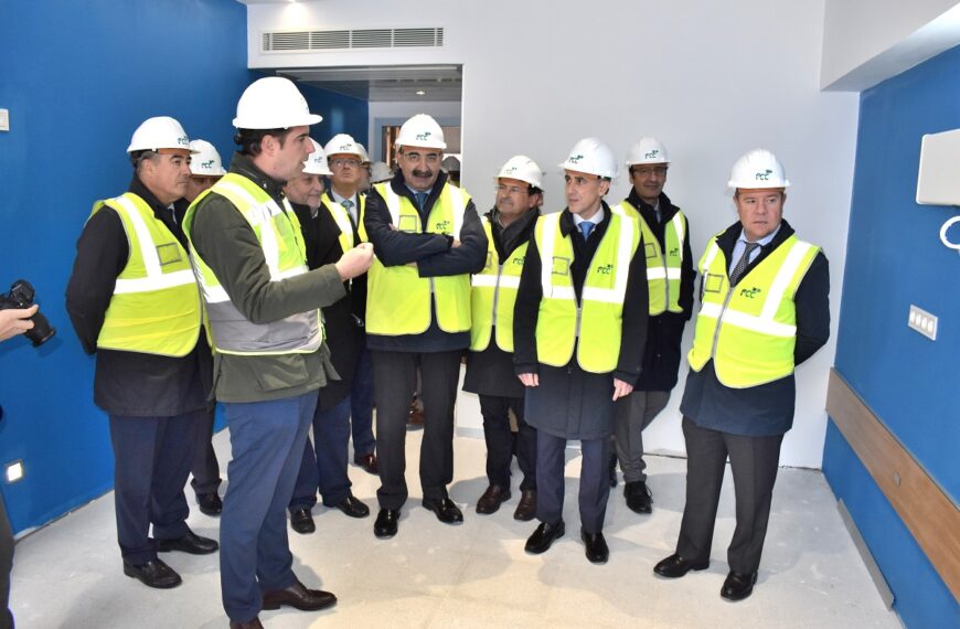 Termina la construcción del nuevo hospital y las primeras habitaciones cobran vida con colores y formas.