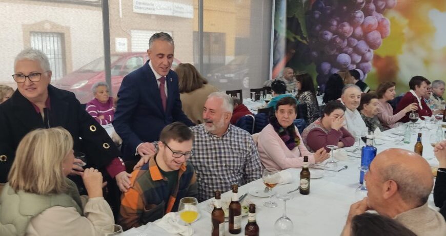 Celebración del Día de la Discapacidad: El Alcalde y los Asistentes de los Centros de Día de Fundación Fuente Agria Comparten un Día de Reconocimiento y Alegría