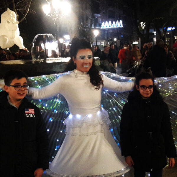 Chocolatada Encantada: Una Noche de Ensueño en el Jardín Mágico para Despedir el Año