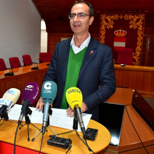 Despedida del Año con Estilo: Tren Turístico, Vídeomapping, Cartero Real y Uvas Matinales en la Navidad 2023