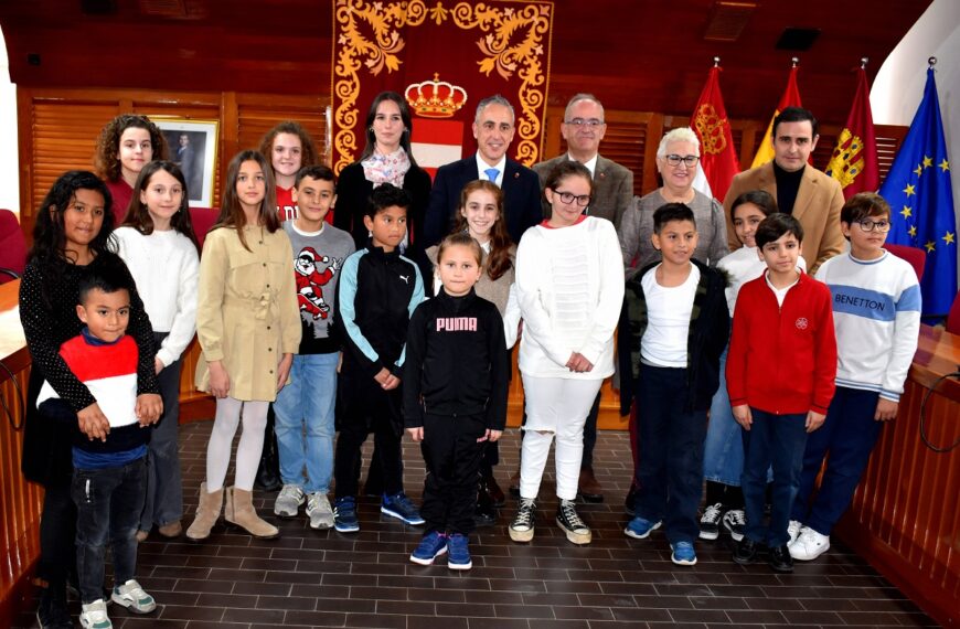 El Calendario Ecoembes 2024: Creatividad estudiantil en 14 ilustraciones promueve el reciclaje