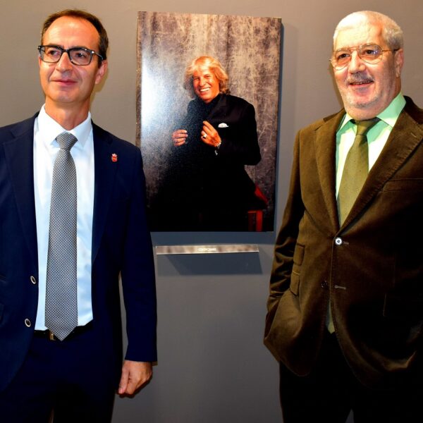 José Mercé deslumbra con su voz en la sinfonía flamenca de Ricardo Fernández del Moral y la AMC durante el XXIX Festival Flamenco del Minero